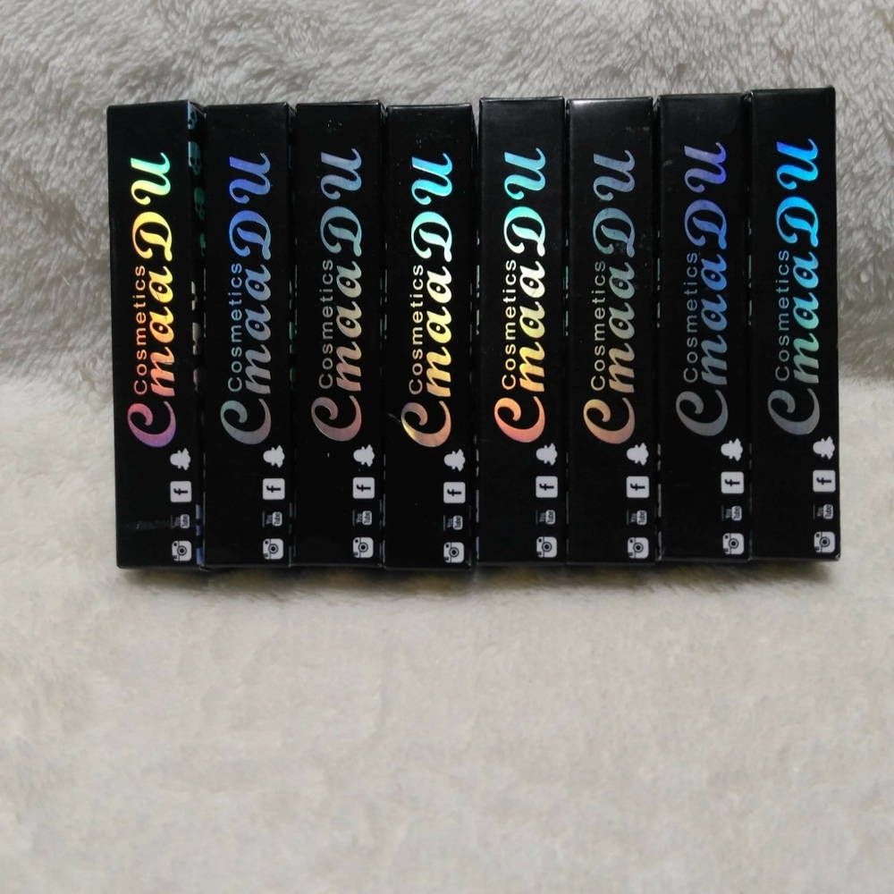 Lipstick - Picture 2 of 6